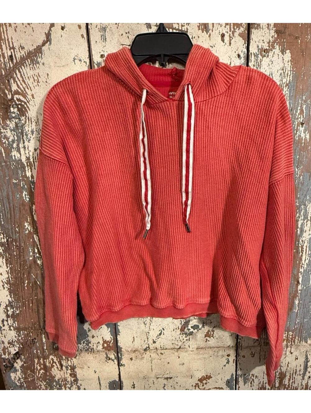 Aerie red ribbed cropped hoodie, size XS
